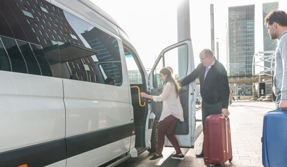 heathrow-airport-minibus-hire-with-driver